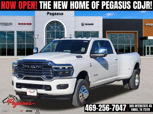Bright White Clearcoat 2026 RAM 3500 Laramie Crew Cab 4x4 8' Box