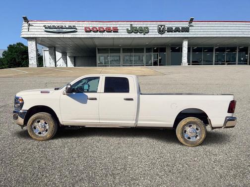2026 RAM 2500 Tradesman Crew Cab 4x4 8' Box