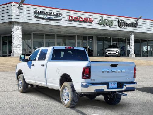 2026 RAM 2500 Tradesman Crew Cab 4x4 8' Box