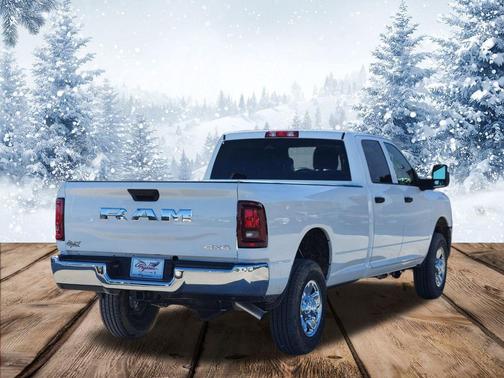 2026 RAM 2500 Tradesman Crew Cab 4x4 8' Box