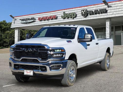 2026 RAM 2500 Tradesman Crew Cab 4x4 8' Box