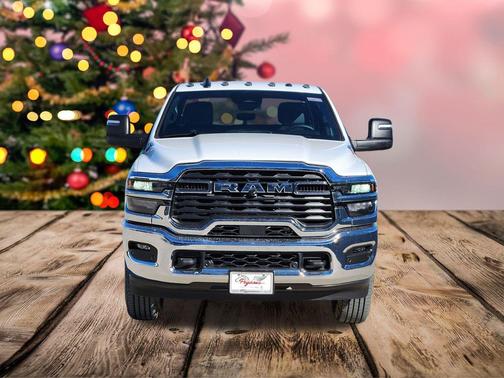 2026 RAM 2500 Tradesman Crew Cab 4x4 8' Box