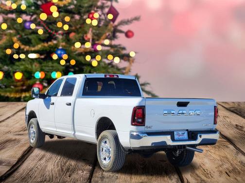 2026 RAM 2500 Tradesman Crew Cab 4x4 8' Box