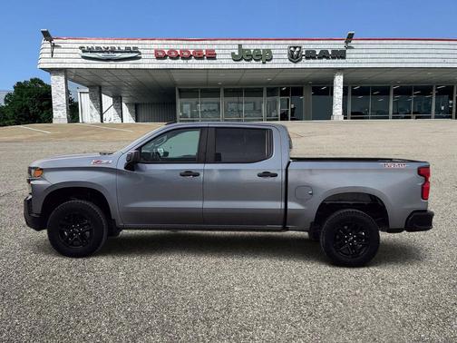 2022 Chevrolet Silverado 1500 Custom Trail Boss