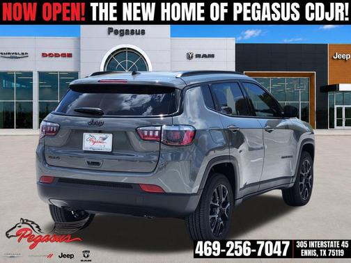 Sting-Gray Clearcoat 2026 Jeep Compass Latitude