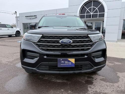 AGATE BLACK METALLIC 2024 Ford Explorer XLT
