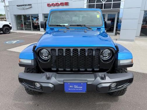 Hydro Blue Pearlcoat 2023 Jeep Gladiator SPORT