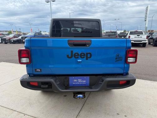 Hydro Blue Pearlcoat 2023 Jeep Gladiator SPORT