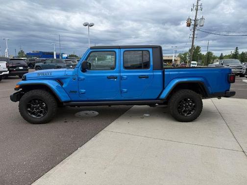 Hydro Blue Pearlcoat 2023 Jeep Gladiator SPORT