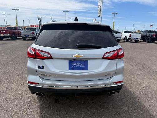 Silver Ice Metallic 2018 Chevrolet Equinox LT W/2LT
