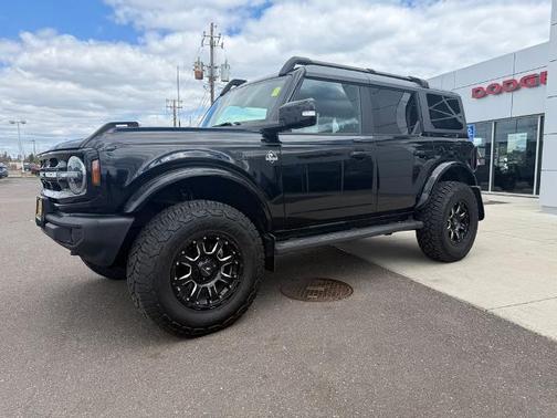SHADOW BLACK 2022 Ford Bronco OUTER BANKS
