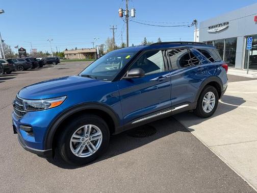 ATLAS BLUE METALLIC 2021 Ford Explorer XLT
