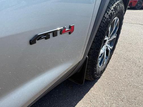 Sterling 2025 GMC Acadia AT4