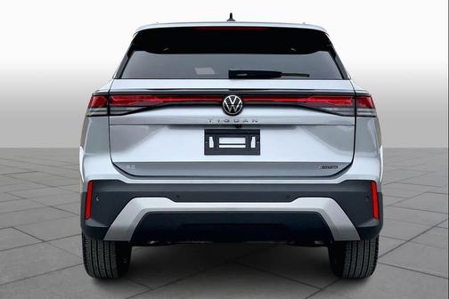 2025 Volkswagen Tiguan 2.0T SE 4MOTION