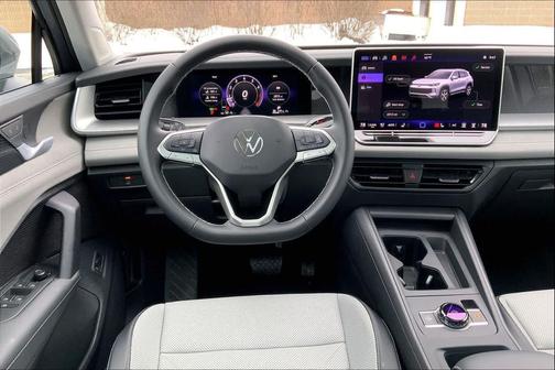 2025 Volkswagen Tiguan 2.0T SE 4MOTION