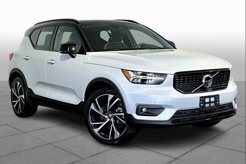 2021 Volvo XC40 T5 R-Design