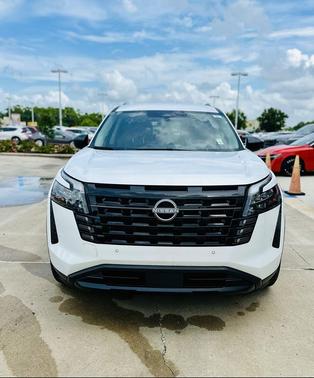 Everest White Pearl Tricoat 2026 Nissan Pathfinder SV