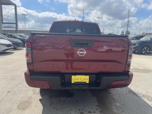 2025 Nissan Frontier SV