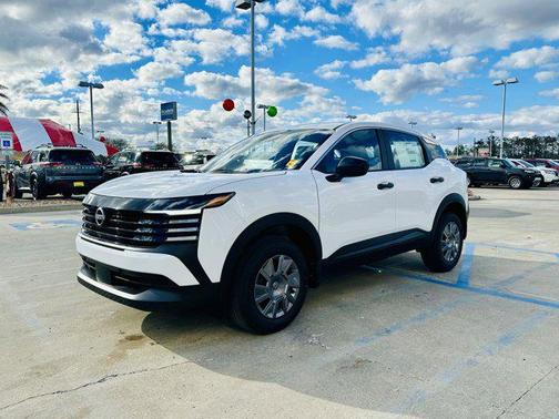 Fresh Powder 2026 Nissan Kicks S