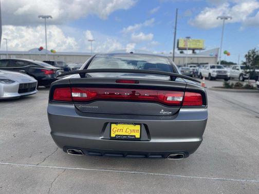 2012 Dodge Charger SXT