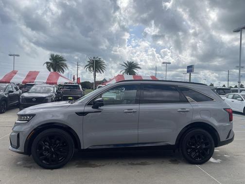 Wolf Gray 2022 Kia Sorento SX