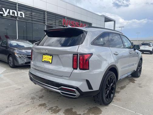 Wolf Gray 2022 Kia Sorento SX