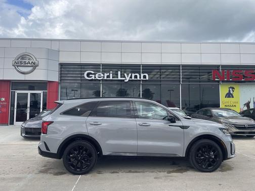 Wolf Gray 2022 Kia Sorento SX