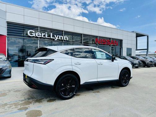 2025 Nissan Murano SV