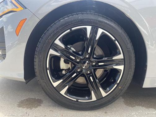 Wolf Gray 2024 Kia K5 GT-Line