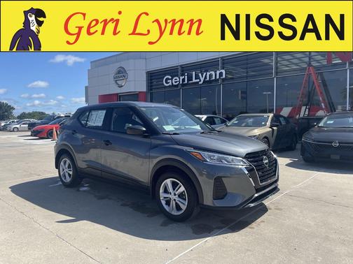 Gun Metallic 2025 Nissan Kicks S