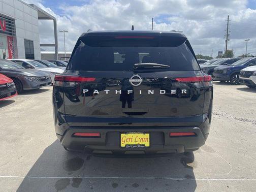 2025 Nissan Pathfinder SV FWD