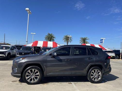 2020 Toyota RAV4 XLE Premium