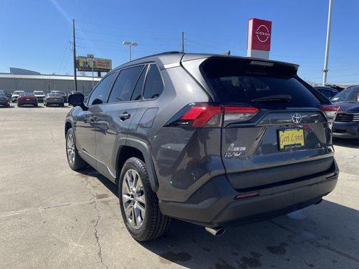 2020 Toyota RAV4 XLE Premium