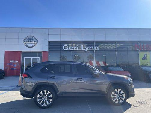 2020 Toyota RAV4 XLE Premium