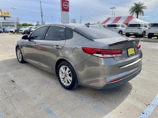 2018 Kia Optima LX