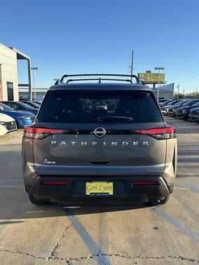 2025 Nissan Pathfinder SV FWD
