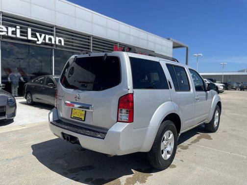 Silver Lightning 2011 Nissan Pathfinder S