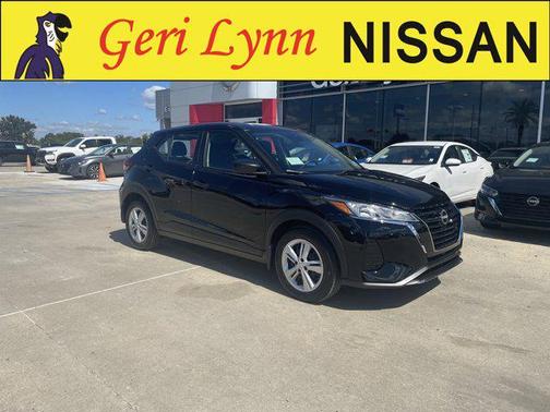 2025 Nissan Kicks S