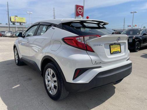 2020 Toyota C-HR LE