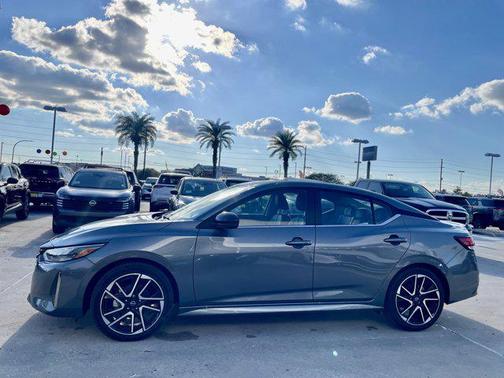 2025 Nissan Sentra SR