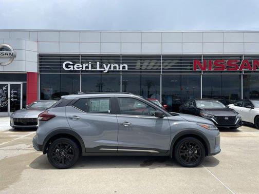 2023 Nissan Kicks SR