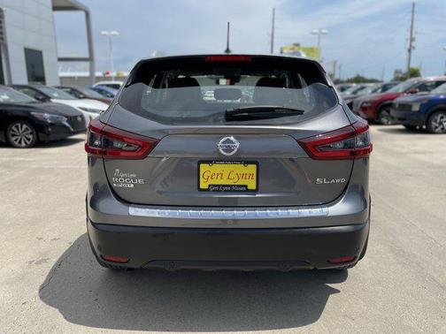2022 Nissan Rogue Sport SL