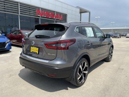 2022 Nissan Rogue Sport SL