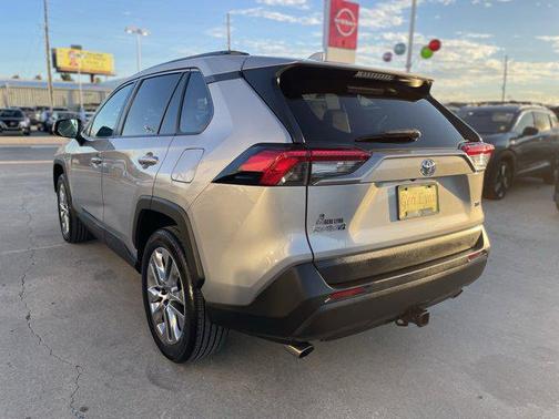 2019 Toyota RAV4 XLE Premium