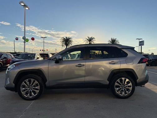 2019 Toyota RAV4 XLE Premium
