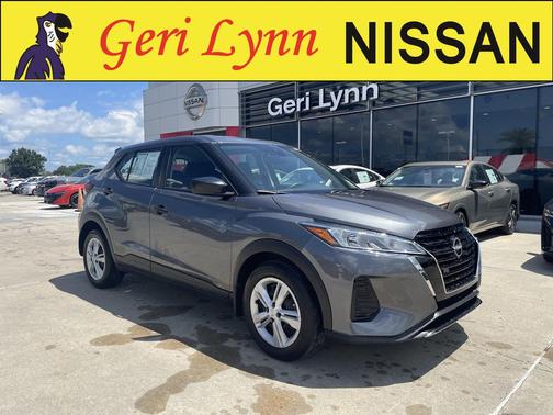 Gun Metallic 2023 Nissan Kicks S