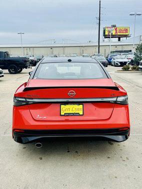 Energetic Ember/Super Black 2026 Nissan Sentra SR
