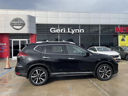Magnetic Black Pearl 2020 Nissan Rogue SL
