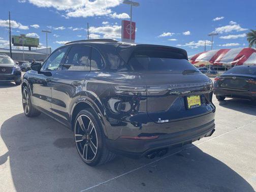 2023 Porsche Cayenne Cayenne