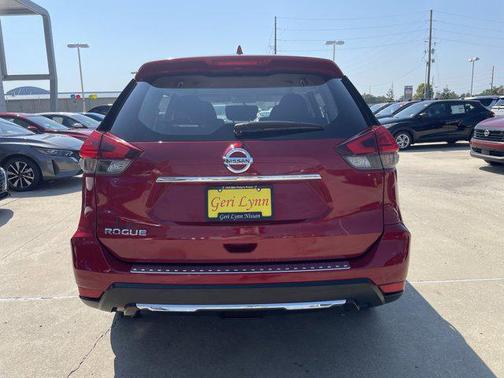 2017 Nissan Rogue S